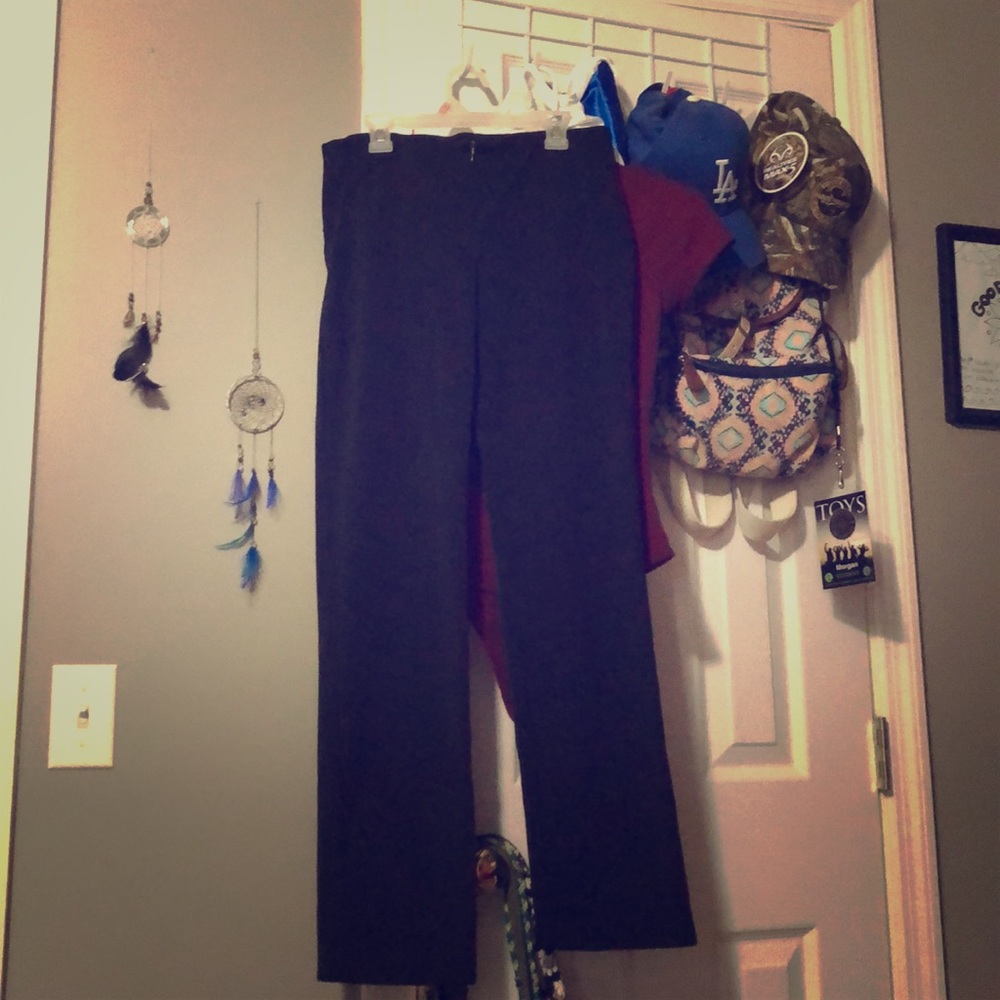 Black dress pant